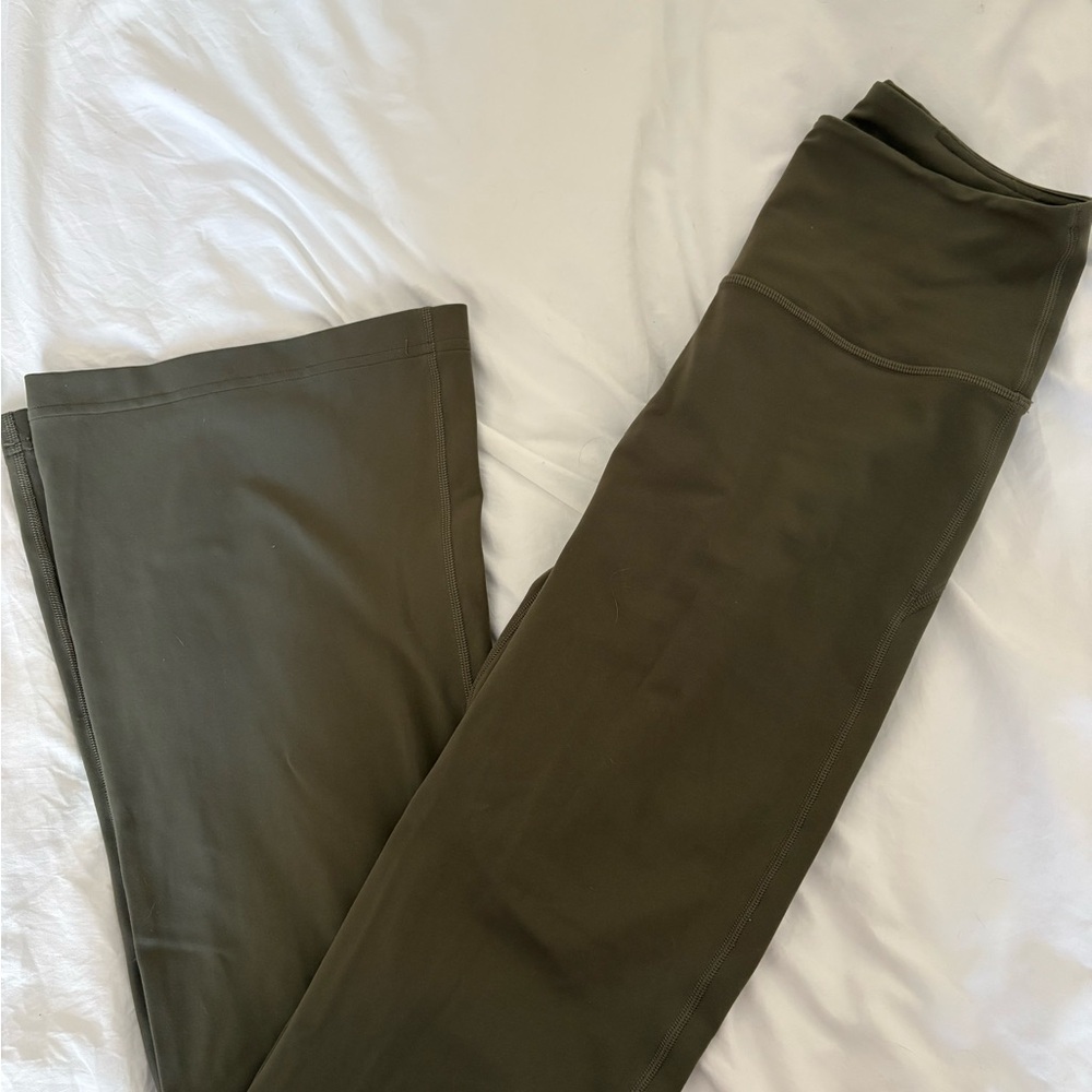 LULULEMON Groove Nulu High-Rise Flared Pant
Regular - Picture 5 of 8